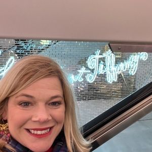 Meet your Posher, Leigh